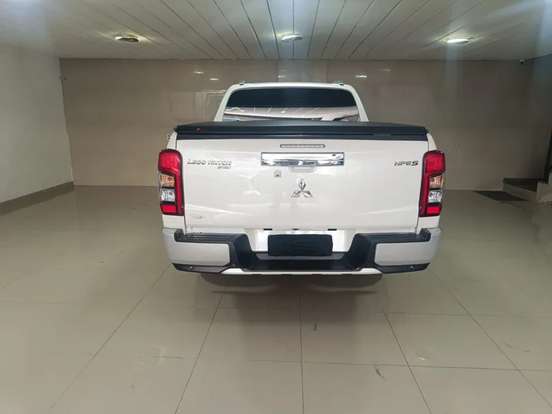 MITSUBISHI-L200 TRITON-2.4 16V TURBO DIESEL SPORT HPE CD 4P 4X4 AUTOMÁTICO MITSUBISHI-L200 TRITON-2021