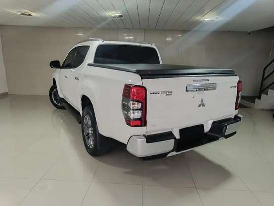 MITSUBISHI-L200 TRITON-2.4 16V TURBO DIESEL SPORT HPE CD 4P 4X4 AUTOMÁTICO MITSUBISHI-L200 TRITON-2021