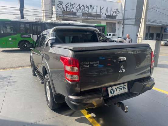 MITSUBISHI-L200 TRITON-2.4 16V TURBO DIESEL SPORT HPE TOP CD 4P 4X4 AUTOMÁTICO MITSUBISHI-L200 TRITON-2017