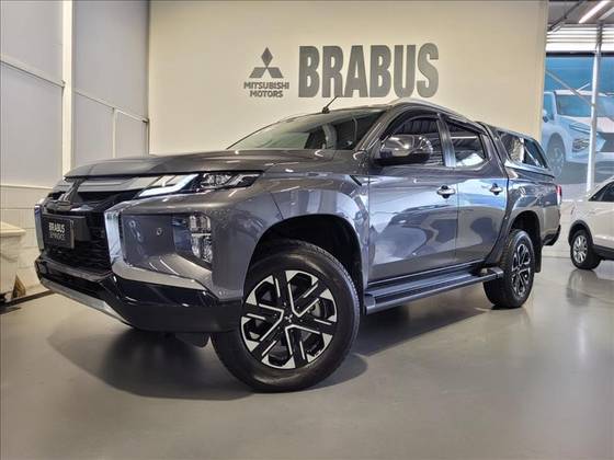 MITSUBISHI L200 TRITON 2.4 16V TURBO DIESEL SPORT HPE-S CD 4P 4X4 AUTOMÁTICO