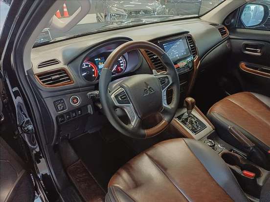 MITSUBISHI-L200 TRITON-2024
