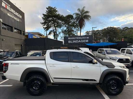 MITSUBISHI-L200 TRITON-2024