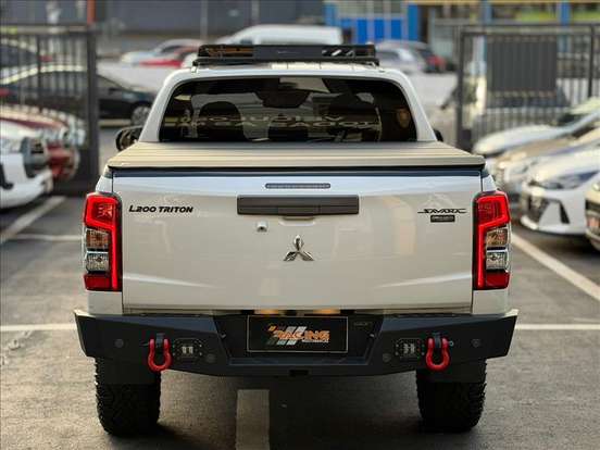 MITSUBISHI-L200 TRITON-2.4 16V TURBO DIESEL SPORT SAVANA CD 4P 4X4 AUTOMÁTICO MITSUBISHI-L200 TRITON-2024