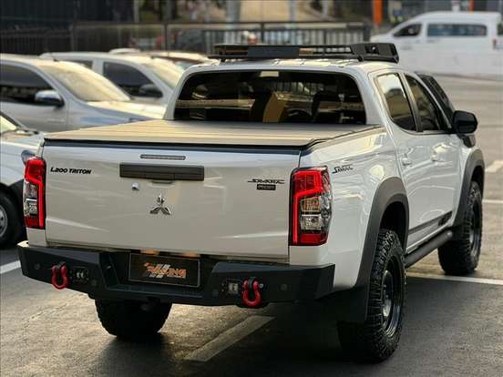 MITSUBISHI-L200 TRITON-2024
