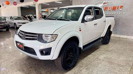 MITSUBISHI-L200 TRITON-3.5 HPE 4X4 CD V6 24V FLEX 4P AUTOMÁTICO MITSUBISHI-L200 TRITON-2011