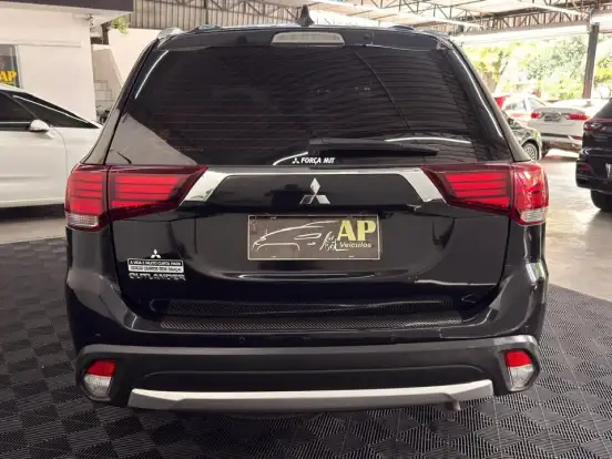 MITSUBISHI-OUTLANDER-2.0 COMFORT 16V GASOLINA 4P AUTOMÁTICO MITSUBISHI-OUTLANDER-2017