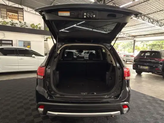 MITSUBISHI-OUTLANDER-2.0 COMFORT 16V GASOLINA 4P AUTOMÁTICO MITSUBISHI-OUTLANDER-2017