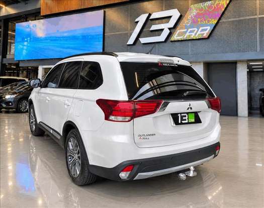 MITSUBISHI-OUTLANDER-2015