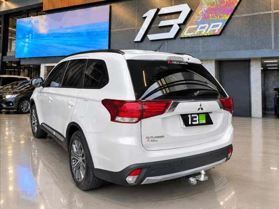 MITSUBISHI-OUTLANDER-2.0 16V GASOLINA 4P AUTOMÁTICO MITSUBISHI-OUTLANDER-2015