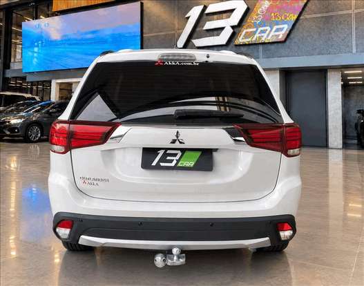 MITSUBISHI-OUTLANDER-2015