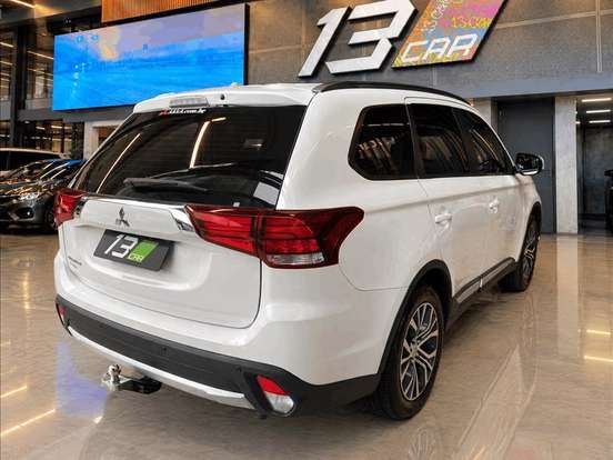 MITSUBISHI-OUTLANDER-2.0 16V GASOLINA 4P AUTOMÁTICO MITSUBISHI-OUTLANDER-2015