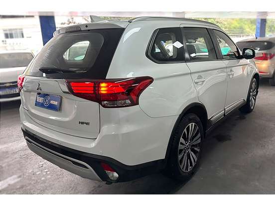 MITSUBISHI-OUTLANDER-2.0 MIVEC GASOLINA HPE AUTOMÁTICO MITSUBISHI-OUTLANDER-2019
