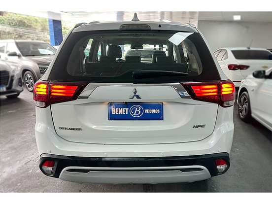 MITSUBISHI-OUTLANDER-2.0 MIVEC GASOLINA HPE AUTOMÁTICO MITSUBISHI-OUTLANDER-2019