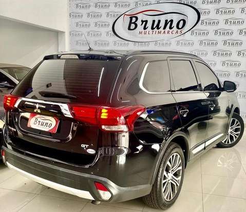 MITSUBISHI-OUTLANDER-2015