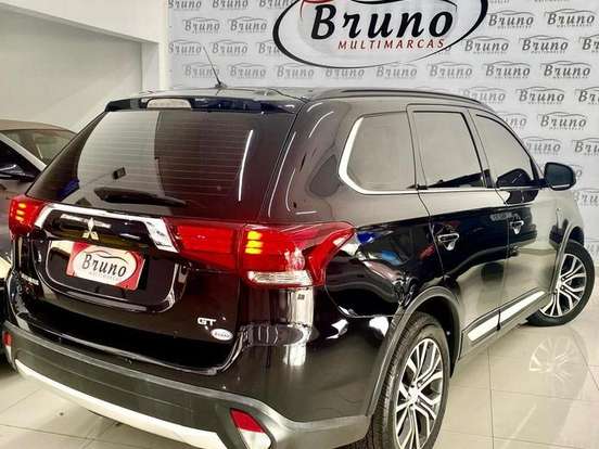 MITSUBISHI-OUTLANDER-3.0 GT 4X4 V6 24V GASOLINA 4P AUTOMÁTICO MITSUBISHI-OUTLANDER-2015