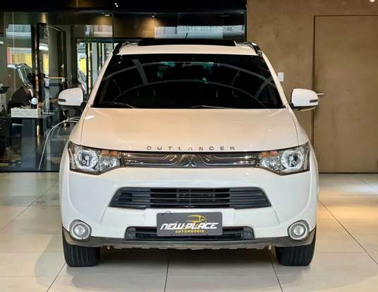 MITSUBISHI-OUTLANDER-2014