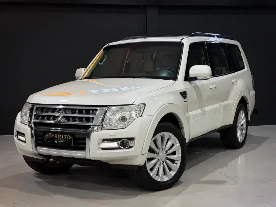MITSUBISHI PAJERO 3.2 HPE 4X4 7 LUGARES 16V TURBO INTERCOOLER DIESEL 4P AUTOMÁTICO