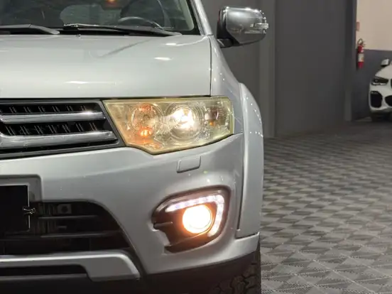 MITSUBISHI-PAJERO-3.5 HPE 4X4 7 LUGARES V6 24V FLEX 4P AUTOMÁTICO MITSUBISHI-PAJERO-2016