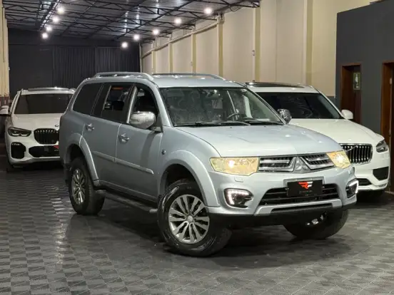 MITSUBISHI-PAJERO-3.5 HPE 4X4 7 LUGARES V6 24V FLEX 4P AUTOMÁTICO MITSUBISHI-PAJERO-2016