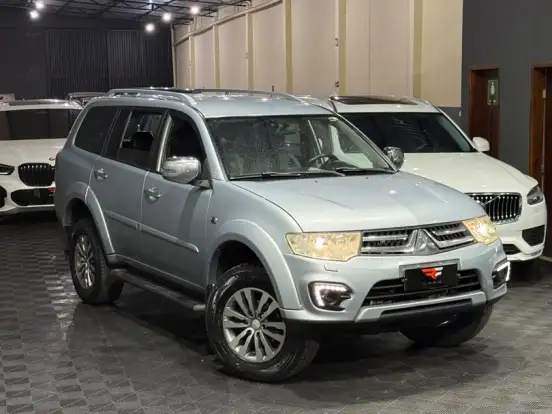 MITSUBISHI-PAJERO-3.5 HPE 4X4 7 LUGARES V6 24V FLEX 4P AUTOMÁTICO MITSUBISHI-PAJERO-2016