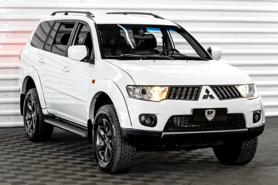 MITSUBISHI-PAJERO DAKAR-3.2 4X4 16V TURBO INTERCOOLER DIESEL 4P AUTOMÁTICO MITSUBISHI-PAJERO DAKAR-2013