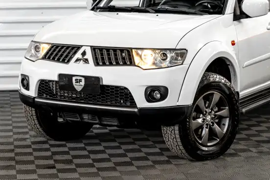 MITSUBISHI-PAJERO DAKAR-3.2 4X4 16V TURBO INTERCOOLER DIESEL 4P AUTOMÁTICO MITSUBISHI-PAJERO DAKAR-2013