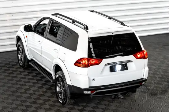 MITSUBISHI-PAJERO DAKAR-3.2 4X4 16V TURBO INTERCOOLER DIESEL 4P AUTOMÁTICO MITSUBISHI-PAJERO DAKAR-2013