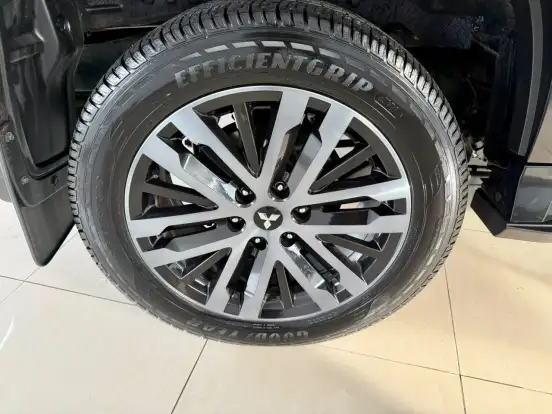 MITSUBISHI-PAJERO SPORT-2024