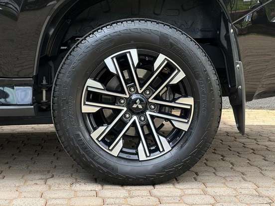 MITSUBISHI-PAJERO SPORT-2022