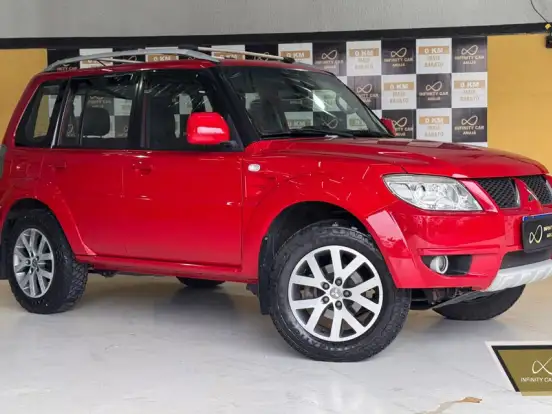 MITSUBISHI-PAJERO TR4-2.0 4X2 16V 140CV FLEX 4P AUTOMÁTICO MITSUBISHI-PAJERO TR4-2013