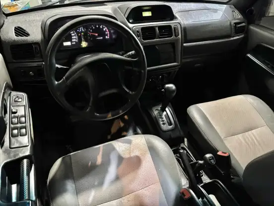 MITSUBISHI-PAJERO TR4-2003