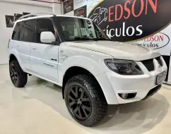 MITSUBISHI PAJERO TR4 2.0 4X4 16V 140CV FLEX 4P AUTOMÁTICO MITSUBISHI PAJERO TR4 2.0 4X4 16V 140CV FLEX 4P AUTOMÁTICO