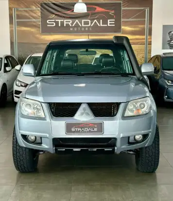 MITSUBISHI-PAJERO TR4-2.0 4X4 16V 140CV FLEX 4P AUTOMÁTICO MITSUBISHI-PAJERO TR4-2014