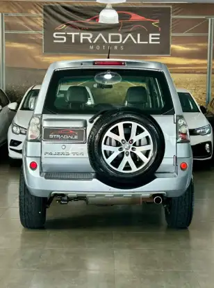 MITSUBISHI-PAJERO TR4-2.0 4X4 16V 140CV FLEX 4P AUTOMÁTICO MITSUBISHI-PAJERO TR4-2014