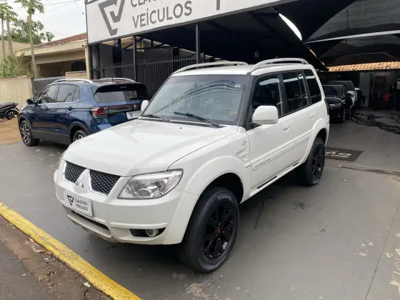 MITSUBISHI PAJERO TR4 2.0 4X4 16V 140CV FLEX 4P AUTOMÁTICO