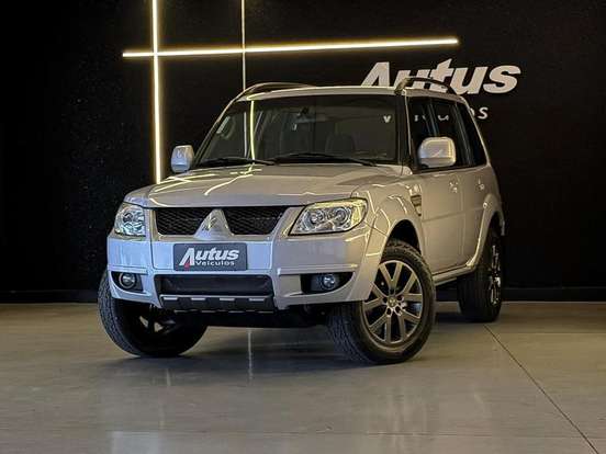 MITSUBISHI-PAJERO TR4-2013