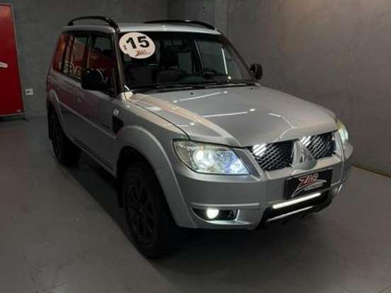 MITSUBISHI-PAJERO TR4-2.0 4X4 16V 140CV FLEX 4P AUTOMÁTICO MITSUBISHI-PAJERO TR4-2014