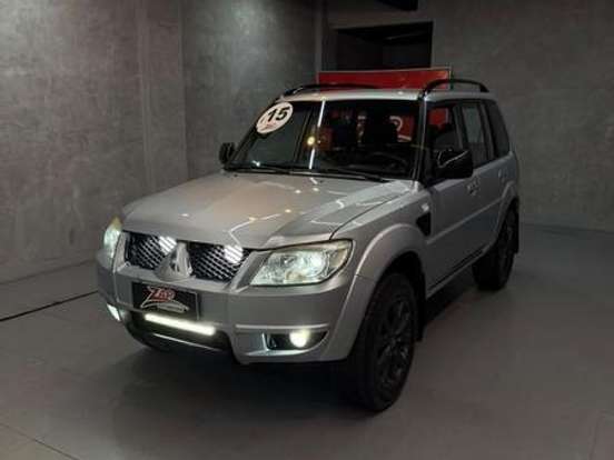 MITSUBISHI-PAJERO TR4-2.0 4X4 16V 140CV FLEX 4P AUTOMÁTICO MITSUBISHI-PAJERO TR4-2014