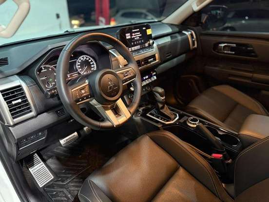 MITSUBISHI-TRITON-2025