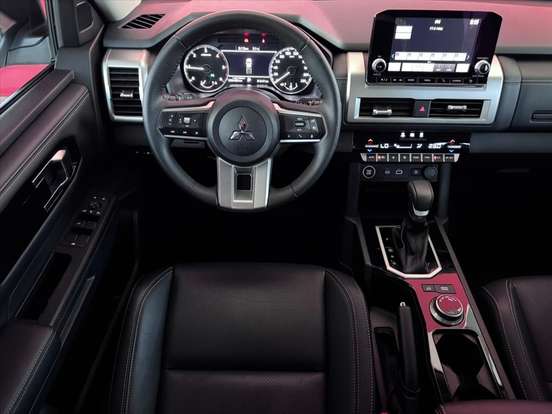 MITSUBISHI-TRITON-2.4 BITURBO DIESEL CD HPE-S 4X4 AUTOMÁTICO MITSUBISHI-TRITON-2025