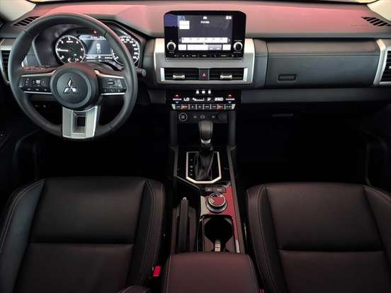 MITSUBISHI-TRITON-2.4 BITURBO DIESEL CD HPE-S 4X4 AUTOMÁTICO MITSUBISHI-TRITON-2025