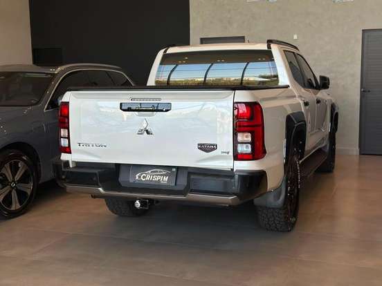 MITSUBISHI-TRITON-2.4 BITURBO DIESEL CD KATANA 4X4 AUTOMÁTICO MITSUBISHI-TRITON-2025