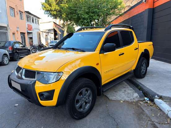 MITSUBISHI-L200 SAVANA-3.2 4X4 16V TURBO INTERCOOLER DIESEL 4P AUTOMÁTICO MITSUBISHI-L200 SAVANA-2016