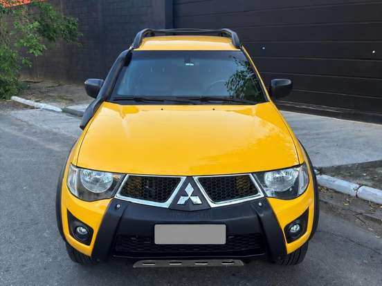 MITSUBISHI-L200 SAVANA-3.2 4X4 16V TURBO INTERCOOLER DIESEL 4P AUTOMÁTICO MITSUBISHI-L200 SAVANA-2016
