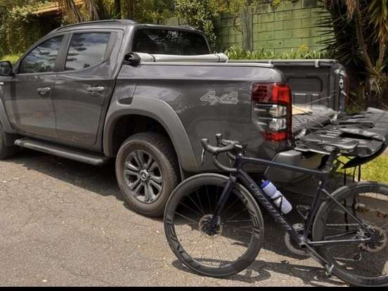 MITSUBISHI-L200 TRITON-2.4 16V TURBO DIESEL SPORT OUTDOOR PLUS CD 4P 4X4 AUTOMÁTICO MITSUBISHI-L200 TRITON-2024