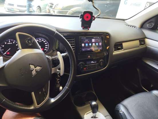 MITSUBISHI-OUTLANDER-2014