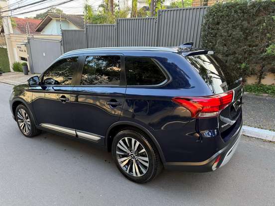 MITSUBISHI-OUTLANDER-2.0 MIVEC GASOLINA HPE AUTOMÁTICO MITSUBISHI-OUTLANDER-2018