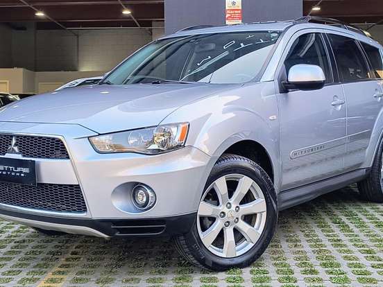 MITSUBISHI-OUTLANDER-3.0 GT 4X4 V6 24V GASOLINA 4P AUTOMÁTICO MITSUBISHI-OUTLANDER-2011
