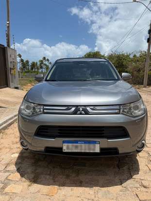 MITSUBISHI-OUTLANDER-2014