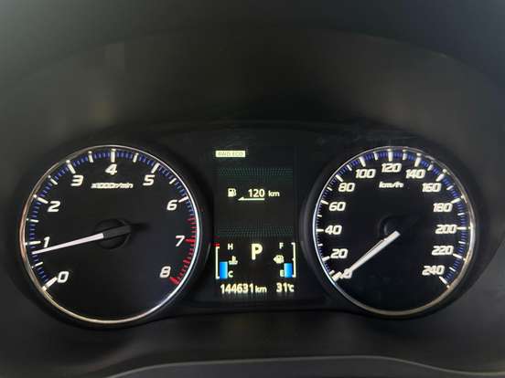 MITSUBISHI-OUTLANDER-2014